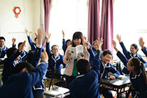 肏逼免费看片君谊中学“新初中”